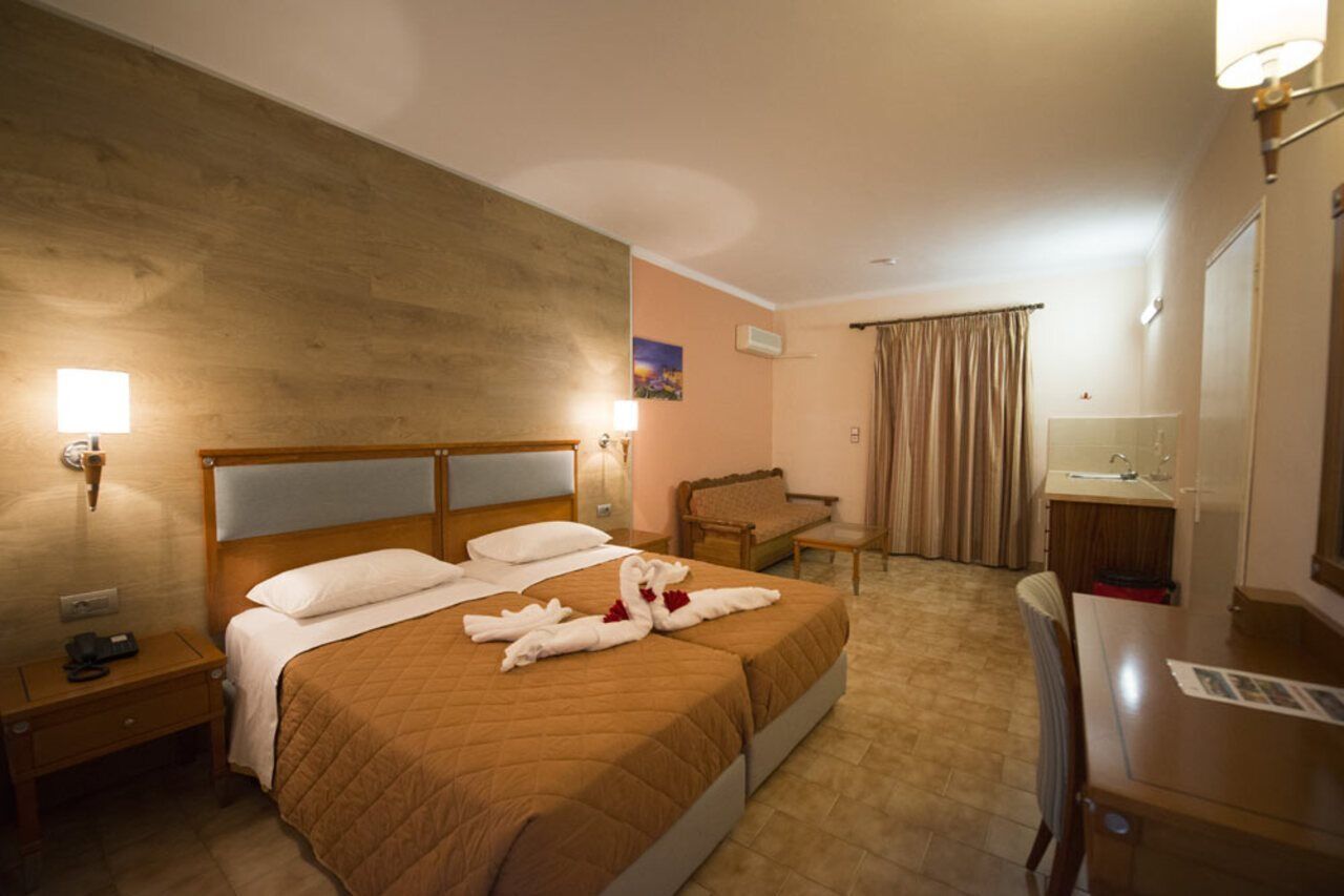 Sandys Studios Apartments And Log Villas Psalidi  Exterior photo